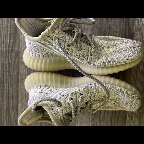Synth Yeezy Boost V2 Toddler sz-8k - Picture 2 of 5